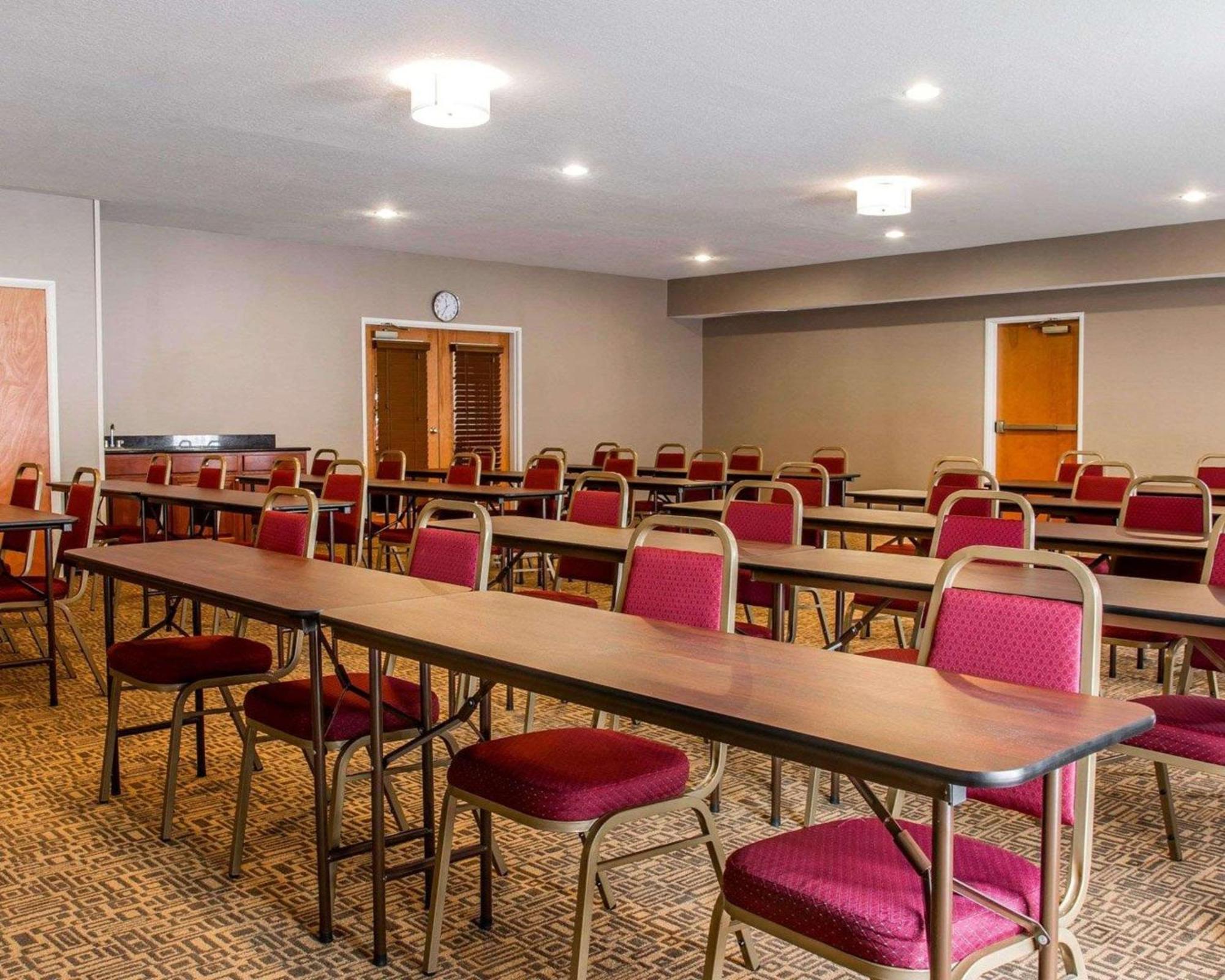 Comfort Suites Benton Harbor - St Joseph Bagian luar foto